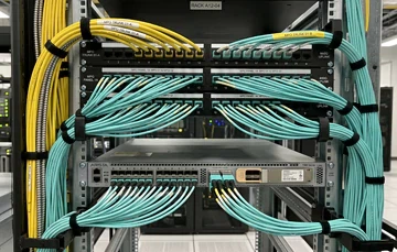 Complete Guide to MPO Fiber Optic Connectors: Types, Polarity, and Data Center Applications